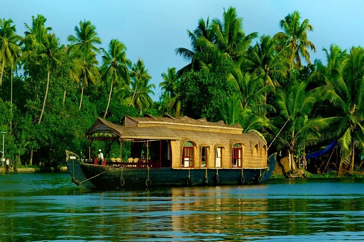 Kerala Backwaters Group Escape